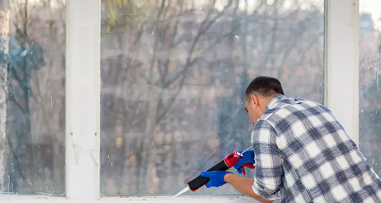 Quality Sliding Shower Door Repair for Closing Issues in Royal Palm Beach, FL